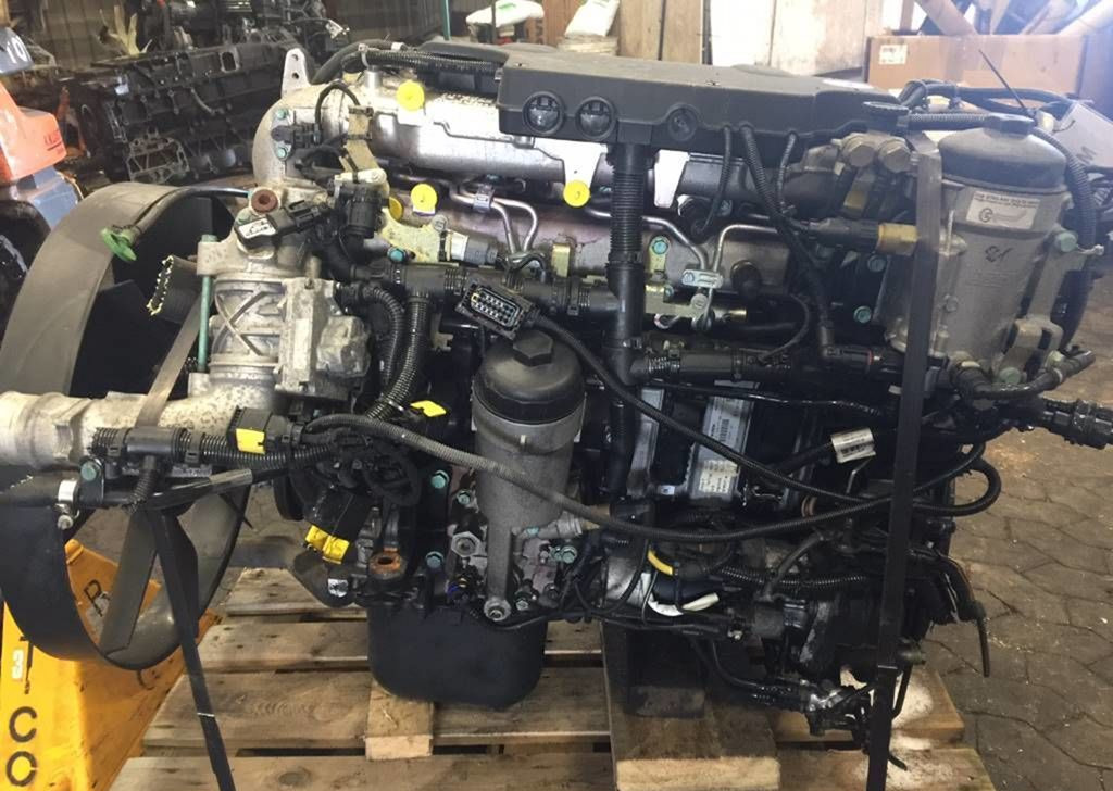 MAN LE - Двигатель: фото 1 MAN LE - Двигатель: фото 1