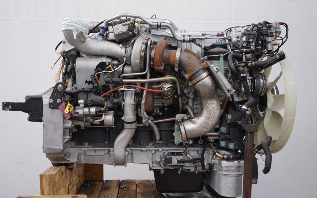 MAN TGA 18.390 - Двигатель: фото 2 MAN TGA 18.390 - Двигатель: фото 2