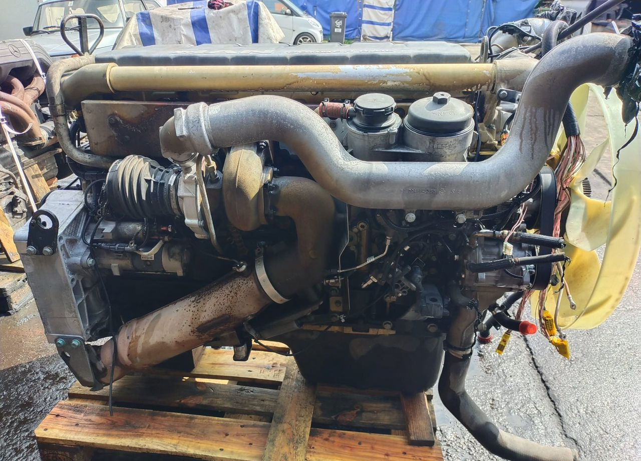 MAN TGA 18.410 - Двигатель: фото 1 MAN TGA 18.410 - Двигатель: фото 1