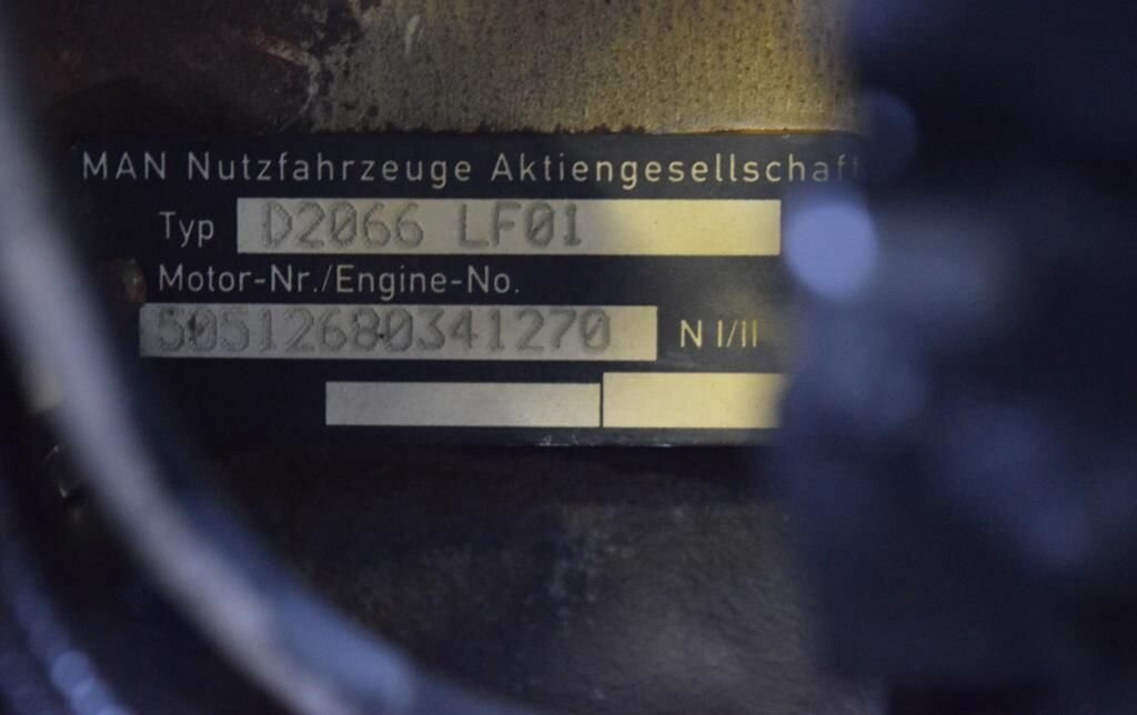 MAN TGA 33.350 - Двигатель: фото 3 MAN TGA 33.350 - Двигатель: фото 3