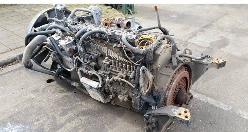 MAN TGA 40.480 - Двигатель: фото 2 MAN TGA 40.480 - Двигатель: фото 2