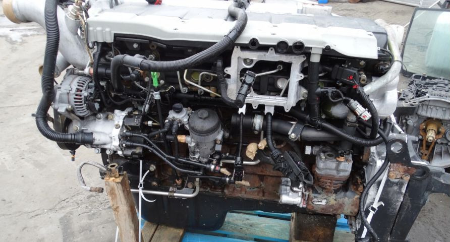 MAN TGA - Двигатель: фото 1 MAN TGA - Двигатель: фото 1