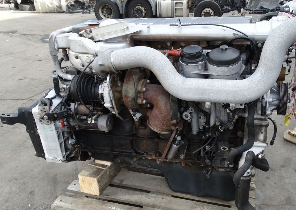 MAN TGA - Двигатель: фото 2 MAN TGA - Двигатель: фото 2