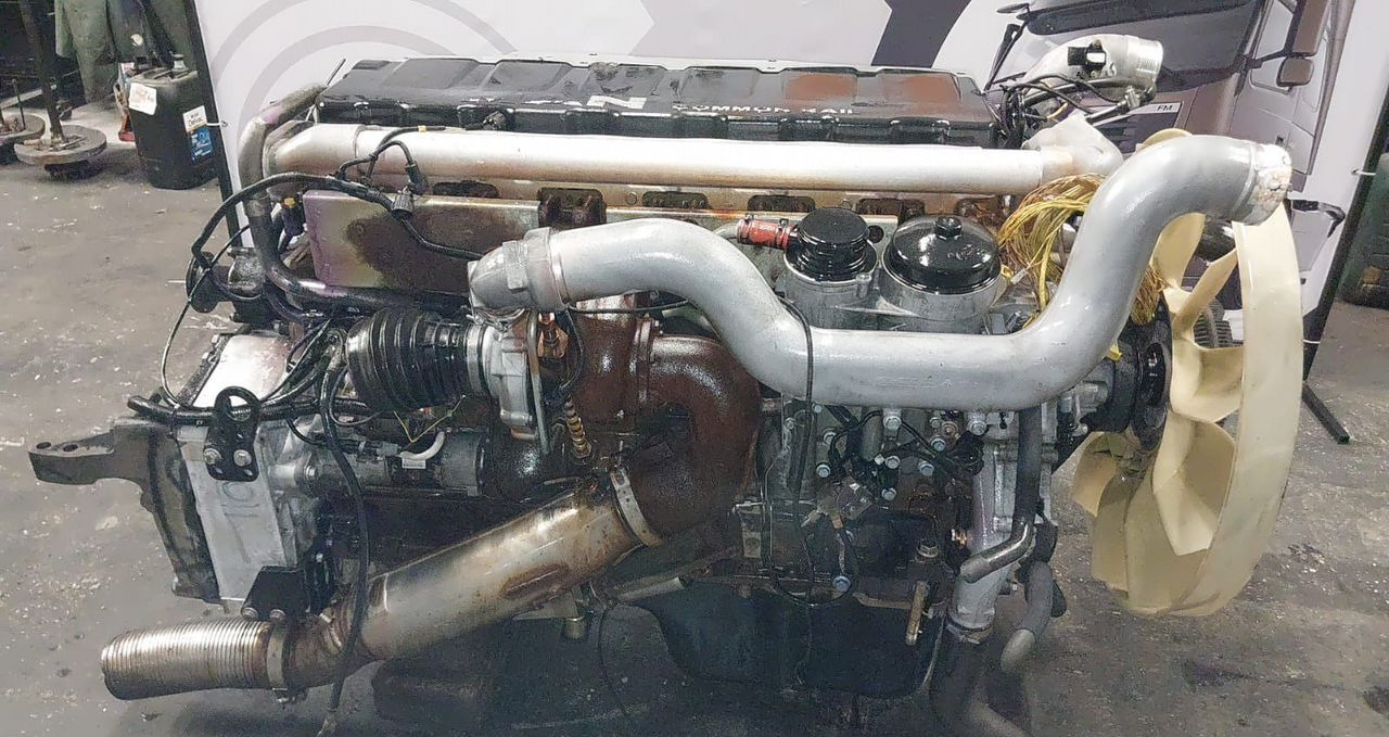 MAN TGA - Двигатель: фото 2 MAN TGA - Двигатель: фото 2