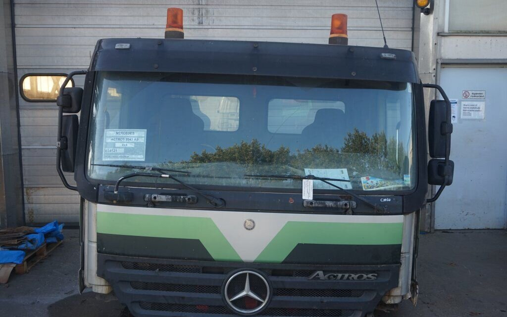 MERCEDES-BENZ - Кабина для Грузовиков: фото 1 MERCEDES-BENZ - Кабина для Грузовиков: фото 1