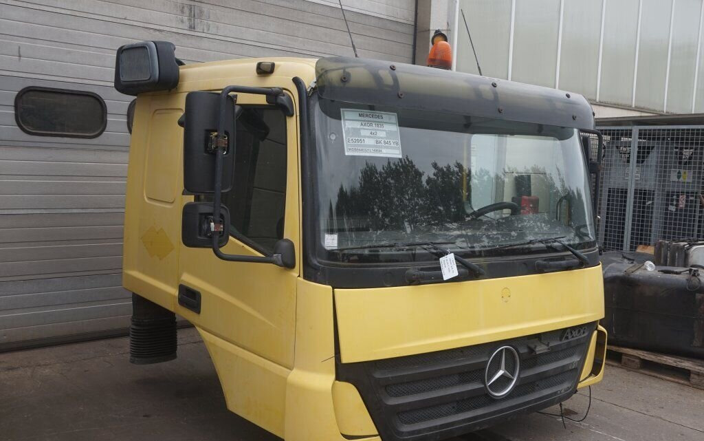 MERCEDES-BENZ - Кабина для Грузовиков: фото 3 MERCEDES-BENZ - Кабина для Грузовиков: фото 3