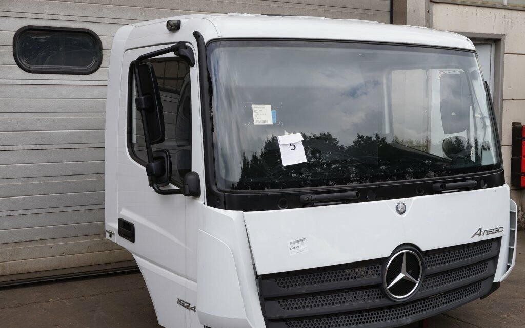 MERCEDES-BENZ - Кабина для Грузовиков: фото 2 MERCEDES-BENZ - Кабина для Грузовиков: фото 2