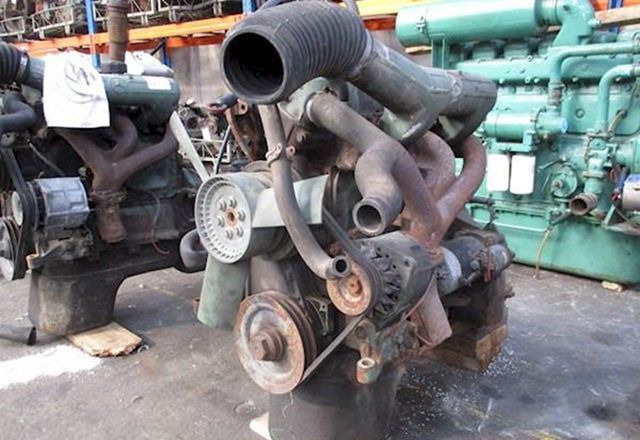 MERCEDES-BENZ - Двигатель: фото 1 MERCEDES-BENZ - Двигатель: фото 1