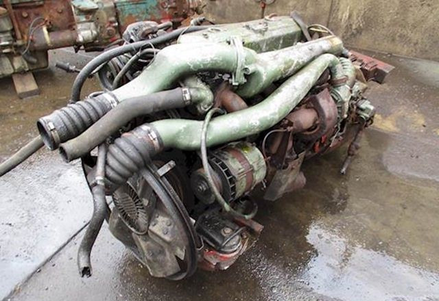 MERCEDES-BENZ - Двигатель: фото 1 MERCEDES-BENZ - Двигатель: фото 1