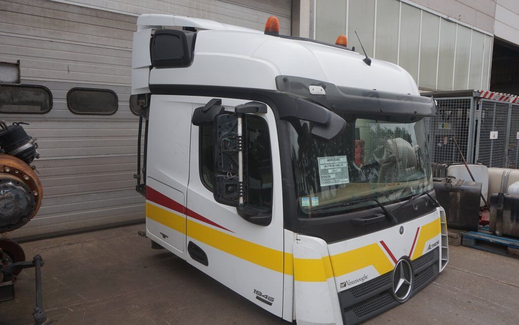 MERCEDES-BENZ - Кабина для Грузовиков: фото 3 MERCEDES-BENZ - Кабина для Грузовиков: фото 3