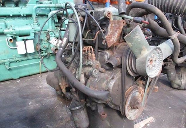 MERCEDES-BENZ - Двигатель: фото 2 MERCEDES-BENZ - Двигатель: фото 2