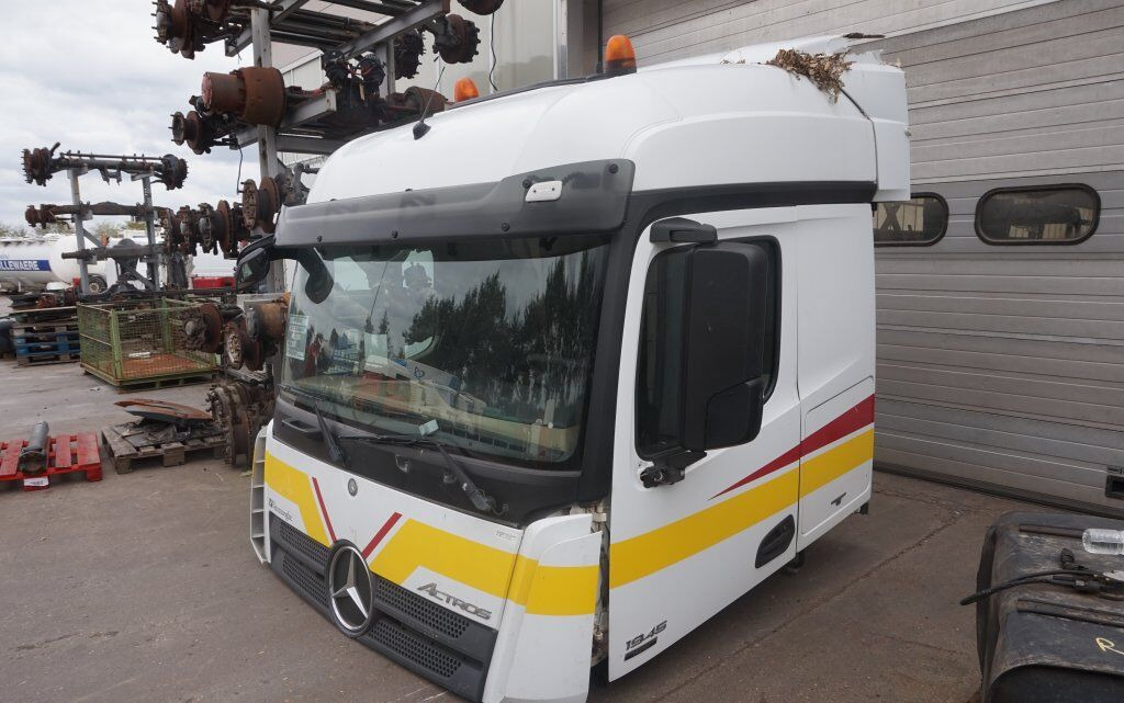 MERCEDES-BENZ - Кабина для Грузовиков: фото 2 MERCEDES-BENZ - Кабина для Грузовиков: фото 2