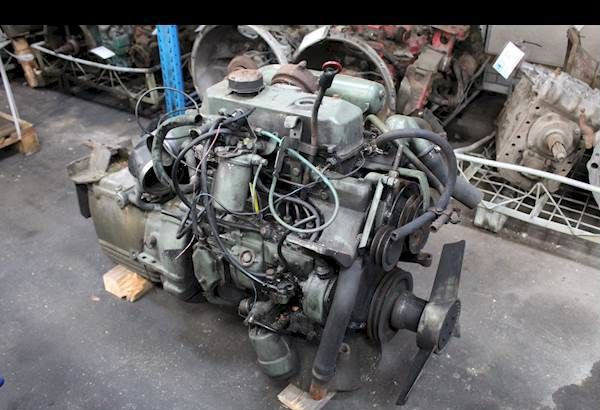 MERCEDES-BENZ - Двигатель: фото 2 MERCEDES-BENZ - Двигатель: фото 2