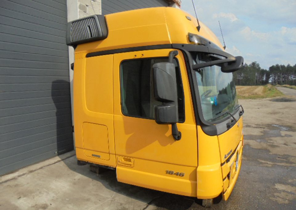 MERCEDES-BENZ - Кабина для Грузовиков: фото 1 MERCEDES-BENZ - Кабина для Грузовиков: фото 1