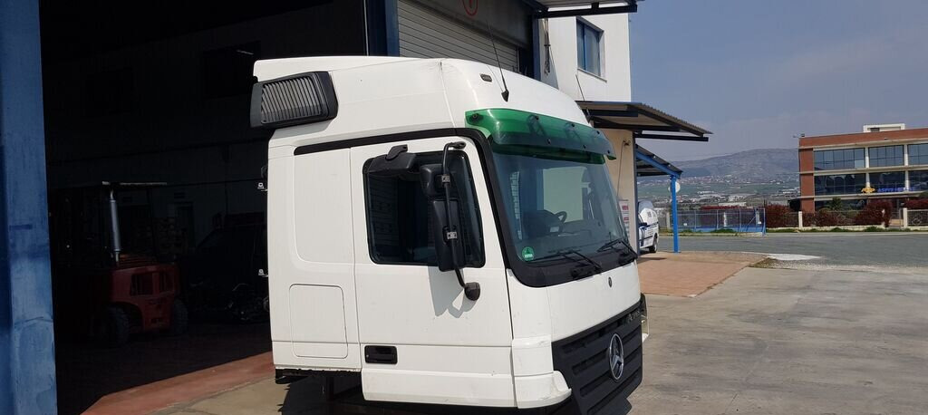 MERCEDES-BENZ - Кабина для Грузовиков: фото 4 MERCEDES-BENZ - Кабина для Грузовиков: фото 4