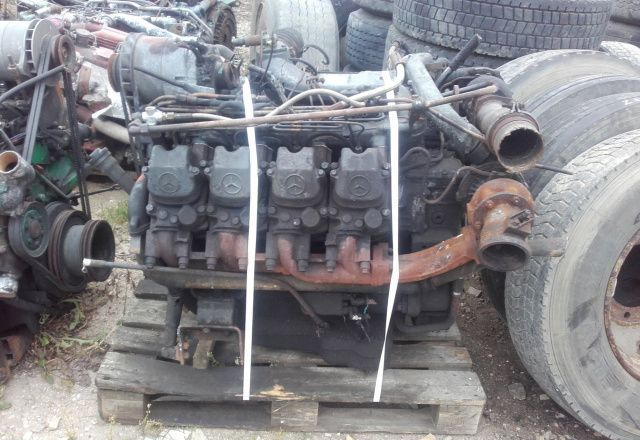 Mercedes-Benz 1422 - Двигатель: фото 2 Mercedes-Benz 1422 - Двигатель: фото 2