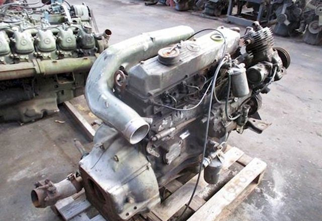 Mercedes-Benz 814 - Двигатель: фото 3 Mercedes-Benz 814 - Двигатель: фото 3