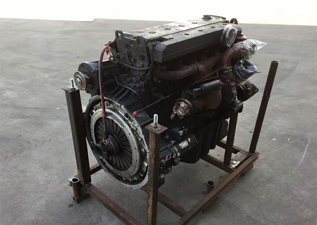 Mercedes-Benz 814D - Двигатель: фото 3 Mercedes-Benz 814D - Двигатель: фото 3