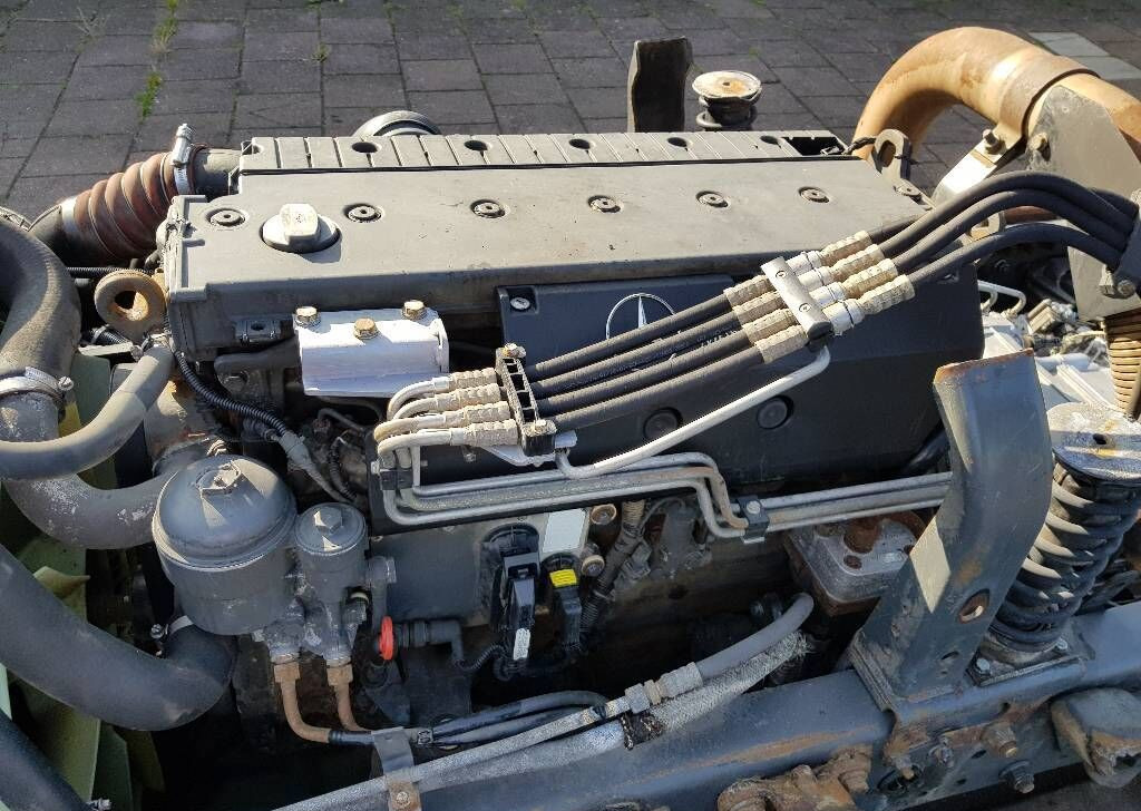 Mercedes-Benz 914 - Двигатель: фото 1 Mercedes-Benz 914 - Двигатель: фото 1