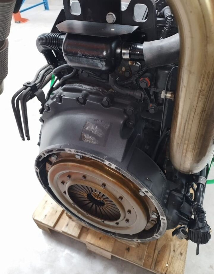 Mercedes-Benz 914 - Двигатель: фото 3 Mercedes-Benz 914 - Двигатель: фото 3