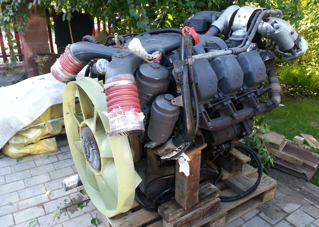 Mercedes-Benz Actros 3346 - Двигатель: фото 2 Mercedes-Benz Actros 3346 - Двигатель: фото 2