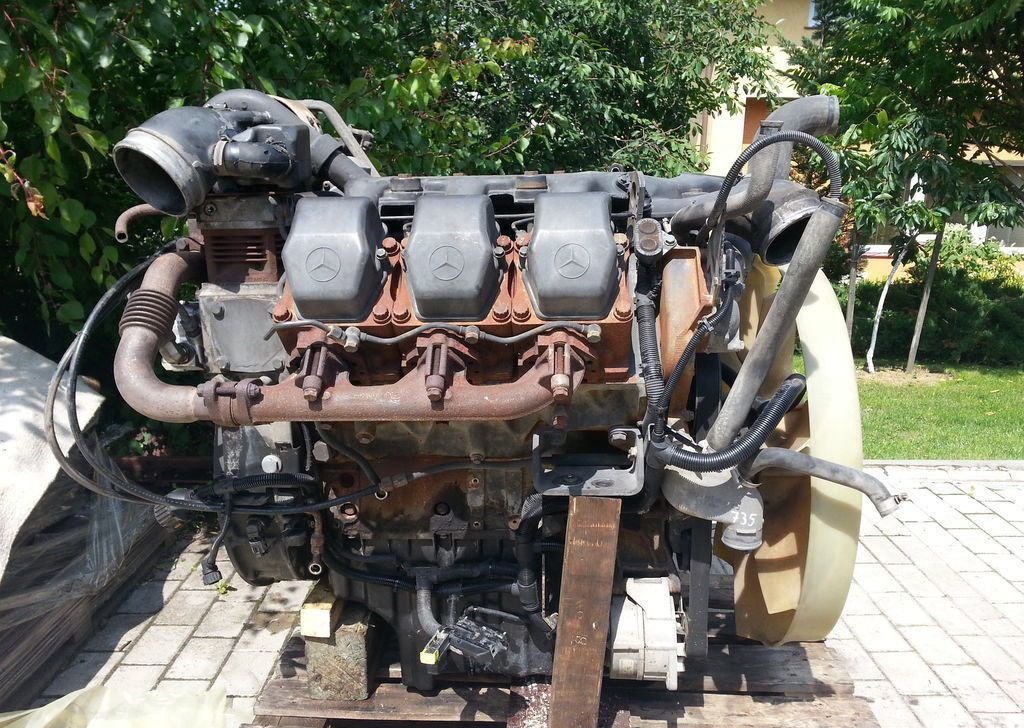 Mercedes-Benz Actros - Двигатель: фото 1 Mercedes-Benz Actros - Двигатель: фото 1