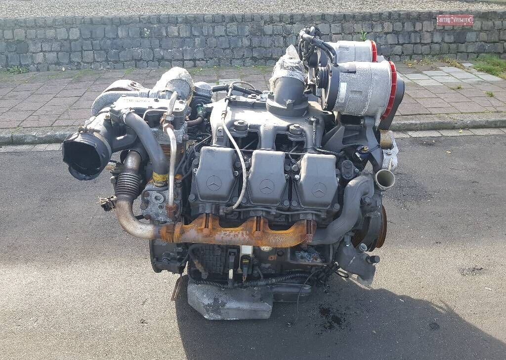 Mercedes-Benz Actros - Двигатель: фото 3 Mercedes-Benz Actros - Двигатель: фото 3