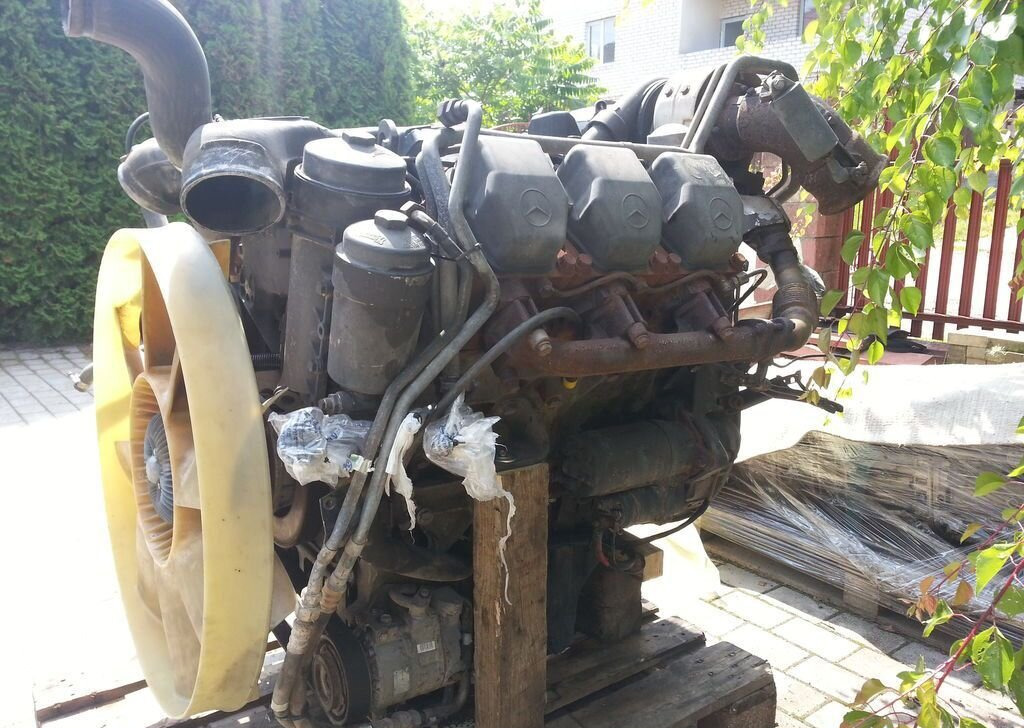 Mercedes-Benz Actros - Двигатель: фото 3 Mercedes-Benz Actros - Двигатель: фото 3