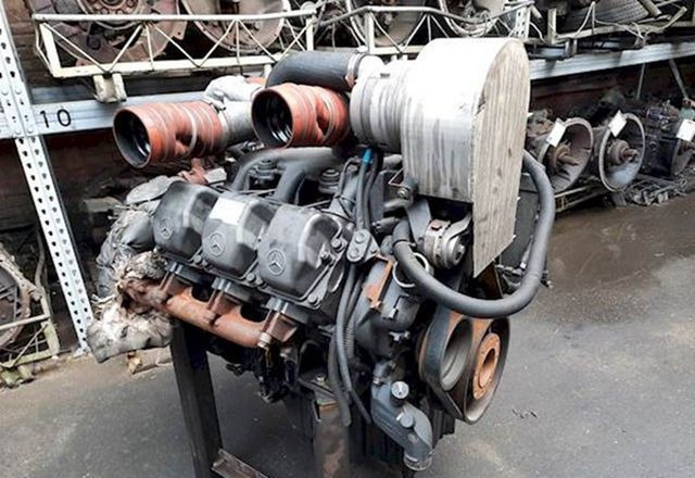 Mercedes-Benz Actros - Двигатель: фото 3 Mercedes-Benz Actros - Двигатель: фото 3