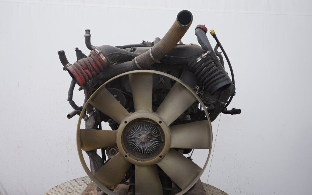 Mercedes-Benz Actros - Двигатель: фото 2 Mercedes-Benz Actros - Двигатель: фото 2