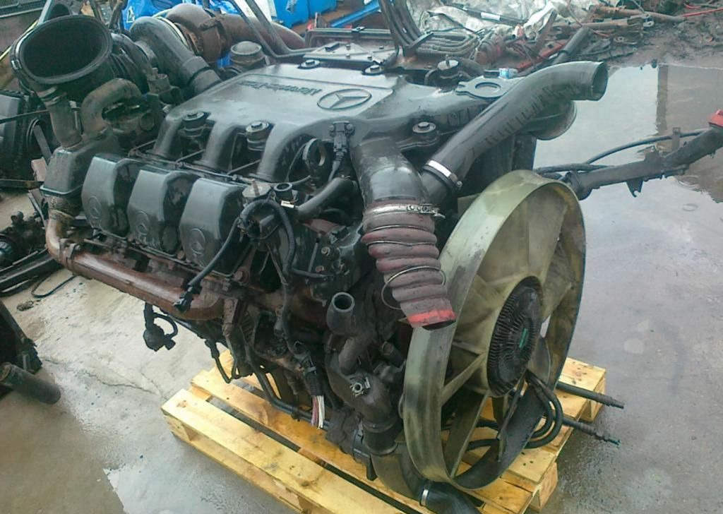 Mercedes-Benz Actros - Двигатель: фото 1 Mercedes-Benz Actros - Двигатель: фото 1