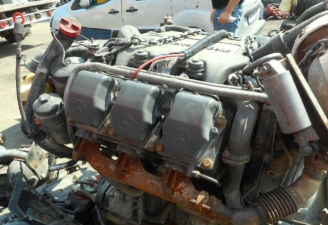 Mercedes-Benz Actros - Двигатель: фото 1 Mercedes-Benz Actros - Двигатель: фото 1