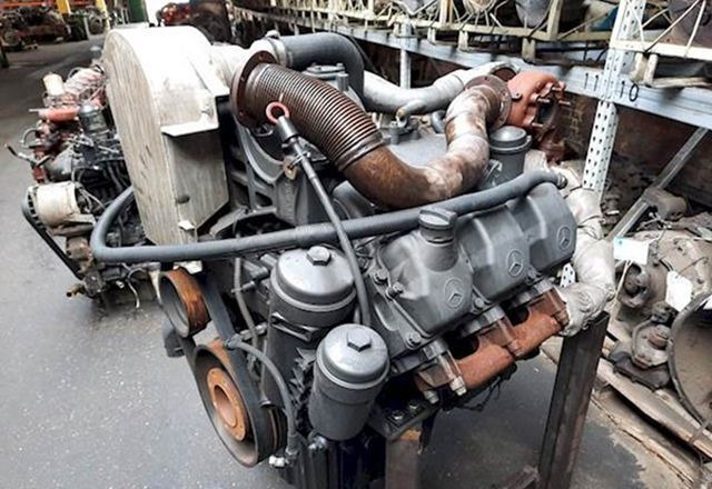 Mercedes-Benz Actros - Двигатель: фото 1 Mercedes-Benz Actros - Двигатель: фото 1