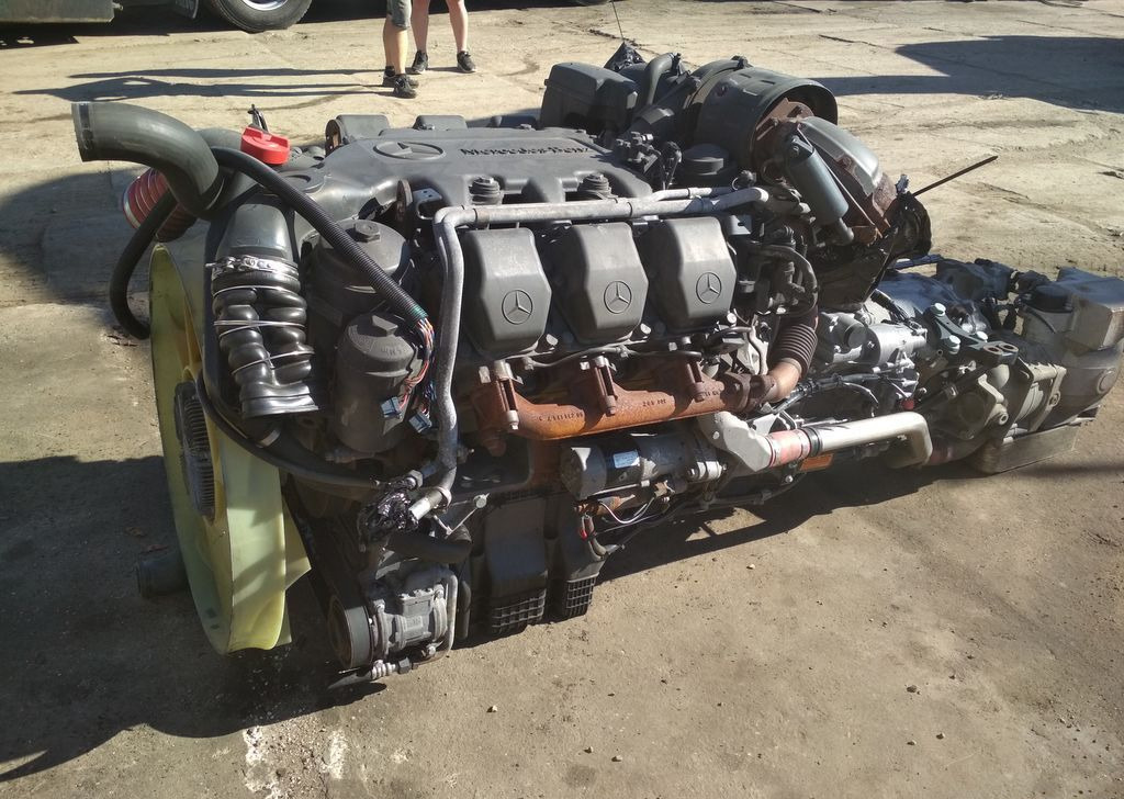 Mercedes-Benz Actros - Двигатель: фото 1 Mercedes-Benz Actros - Двигатель: фото 1