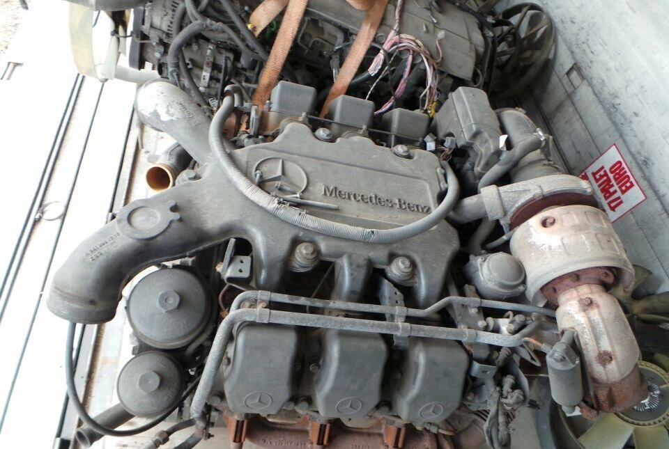 Mercedes-Benz Actros - Двигатель: фото 2 Mercedes-Benz Actros - Двигатель: фото 2