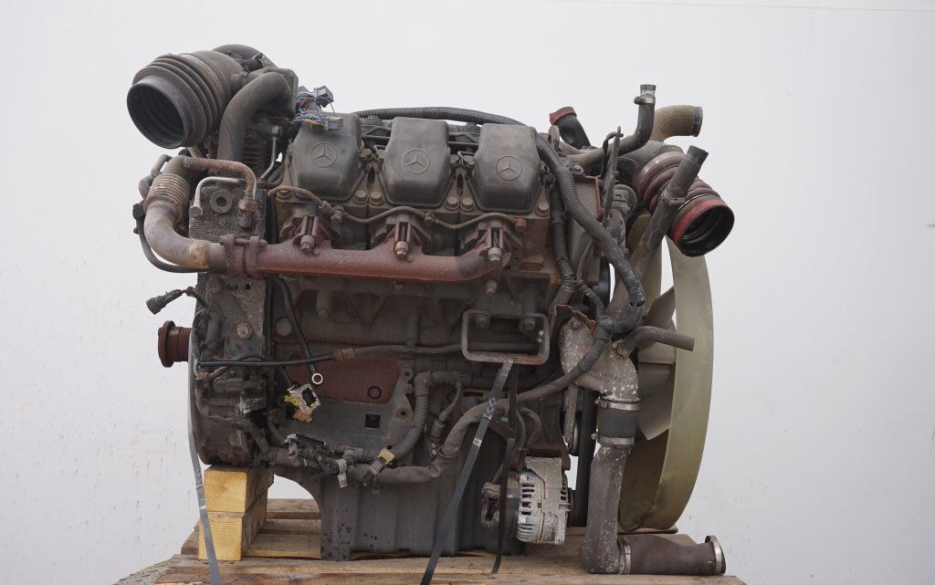 Mercedes-Benz Actros - Двигатель: фото 3 Mercedes-Benz Actros - Двигатель: фото 3