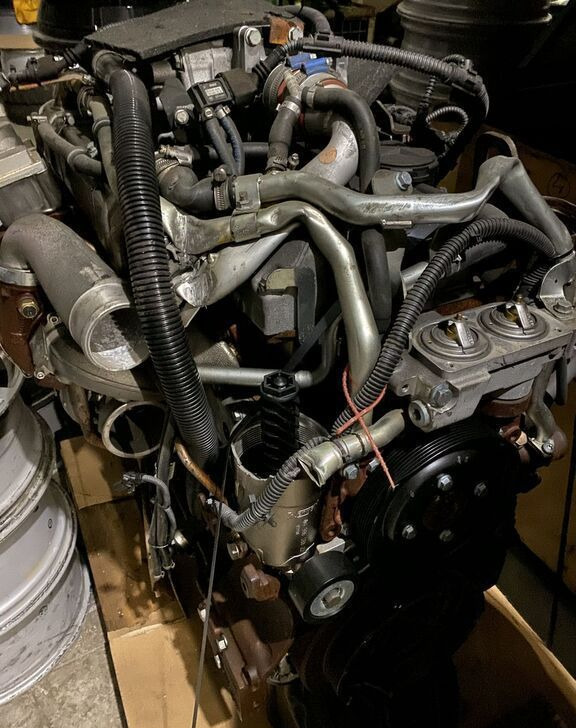 Mercedes-Benz Atego 1216 - Двигатель: фото 1 Mercedes-Benz Atego 1216 - Двигатель: фото 1