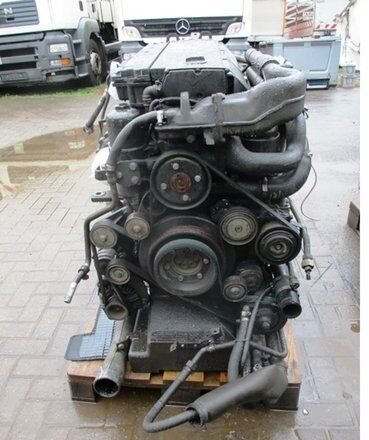 Mercedes-Benz Atego 812 - Двигатель: фото 2 Mercedes-Benz Atego 812 - Двигатель: фото 2
