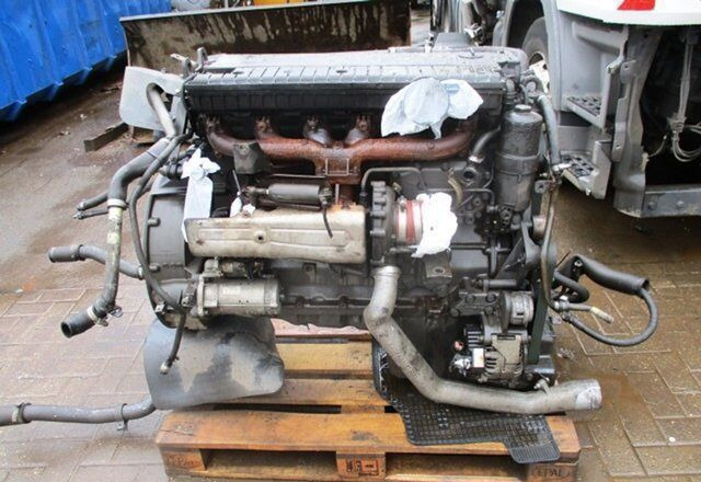 Mercedes-Benz Atego 812 - Двигатель: фото 1 Mercedes-Benz Atego 812 - Двигатель: фото 1