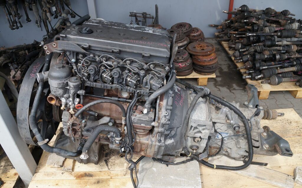 Mercedes-Benz Atego - Двигатель: фото 2 Mercedes-Benz Atego - Двигатель: фото 2