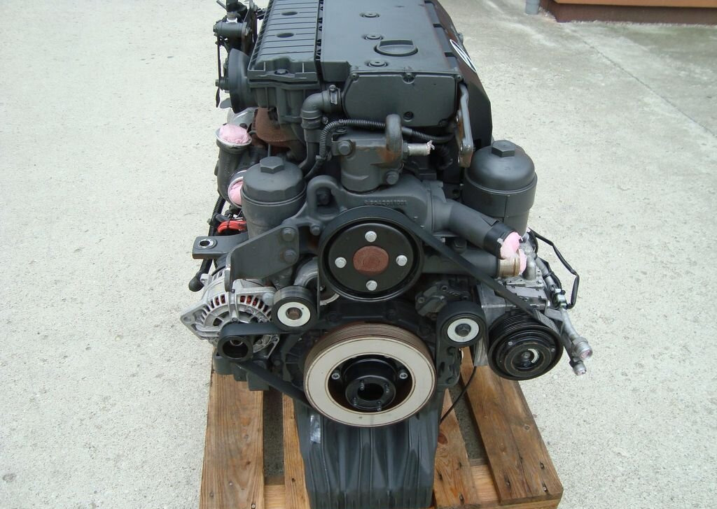 Mercedes-Benz Atego - Двигатель: фото 3 Mercedes-Benz Atego - Двигатель: фото 3