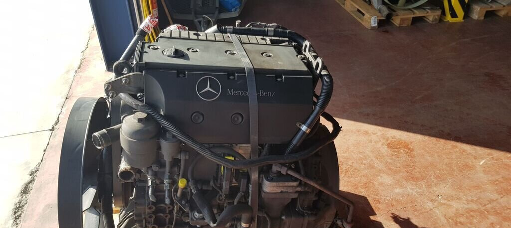 Mercedes-Benz Atego - Двигатель: фото 1 Mercedes-Benz Atego - Двигатель: фото 1