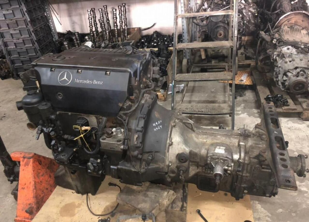 Mercedes-Benz Atego - Двигатель: фото 1 Mercedes-Benz Atego - Двигатель: фото 1
