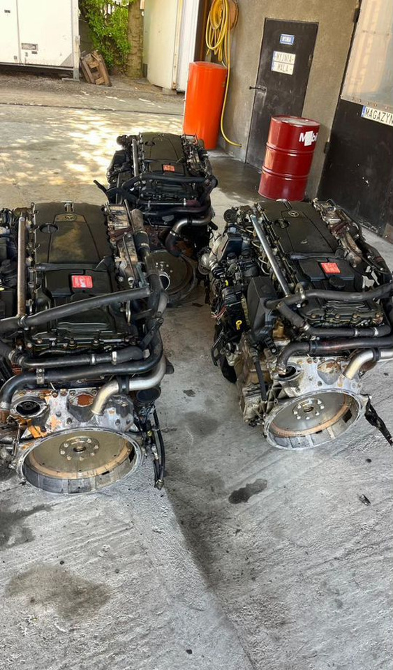 Mercedes-Benz Atego - Двигатель: фото 1 Mercedes-Benz Atego - Двигатель: фото 1