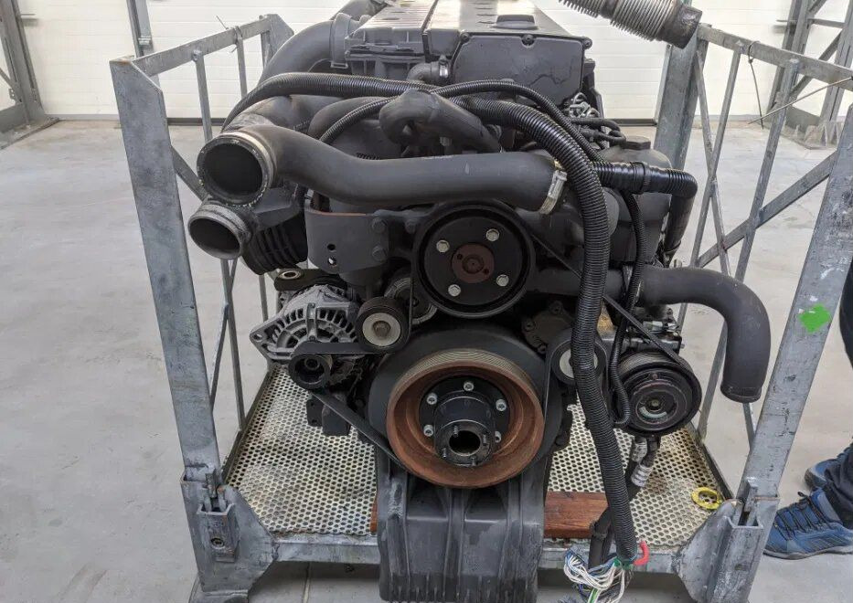 Mercedes-Benz Atego - Двигатель: фото 4 Mercedes-Benz Atego - Двигатель: фото 4