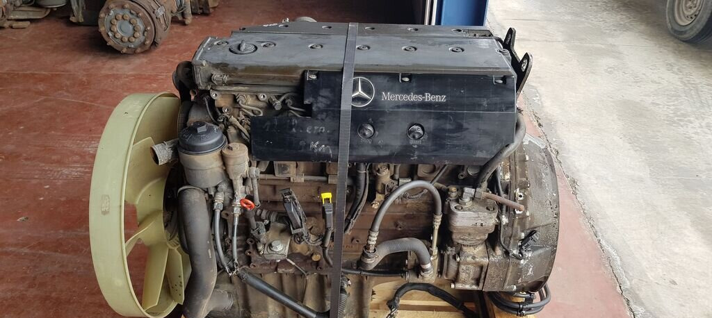 Mercedes-Benz Atego - Двигатель: фото 3 Mercedes-Benz Atego - Двигатель: фото 3