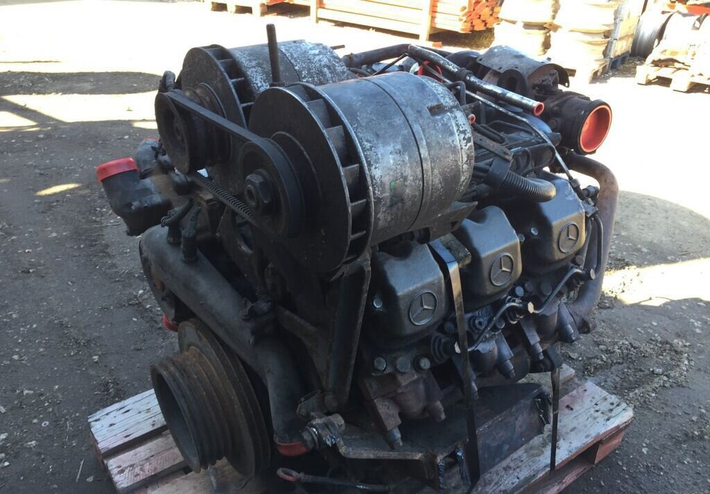 Mercedes-Benz Axor - Двигатель: фото 2 Mercedes-Benz Axor - Двигатель: фото 2