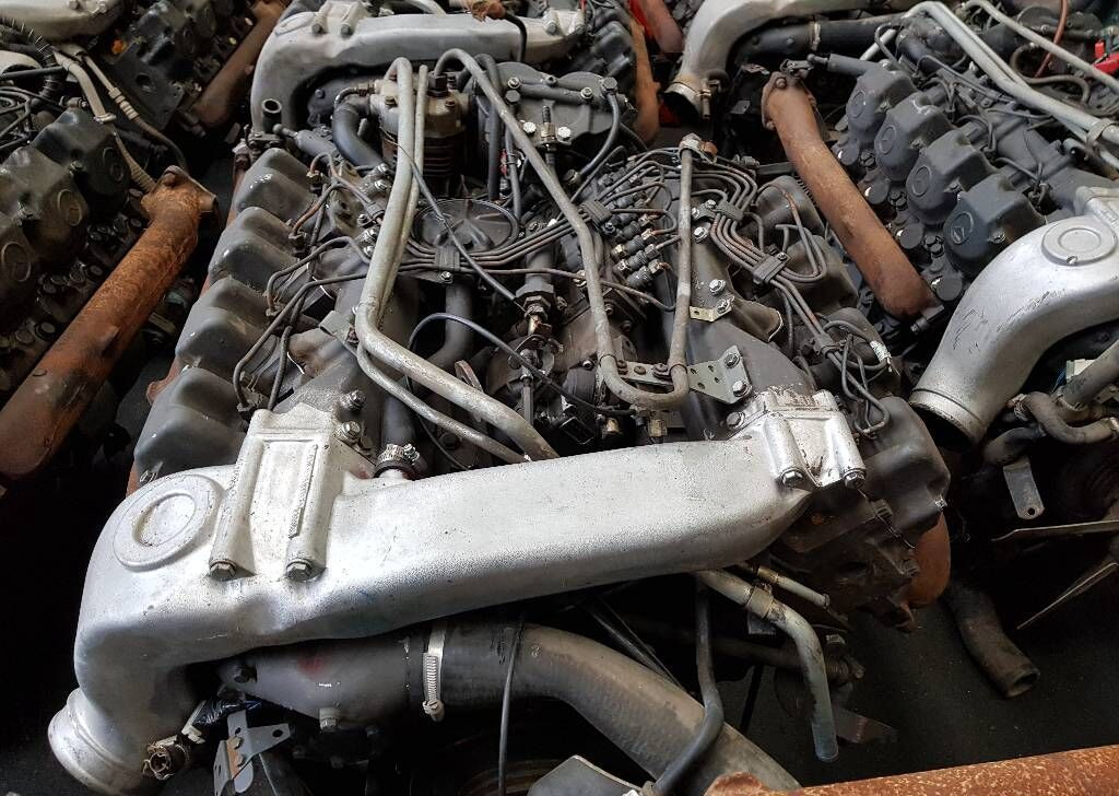 Mercedes-Benz Axor - Двигатель: фото 3 Mercedes-Benz Axor - Двигатель: фото 3