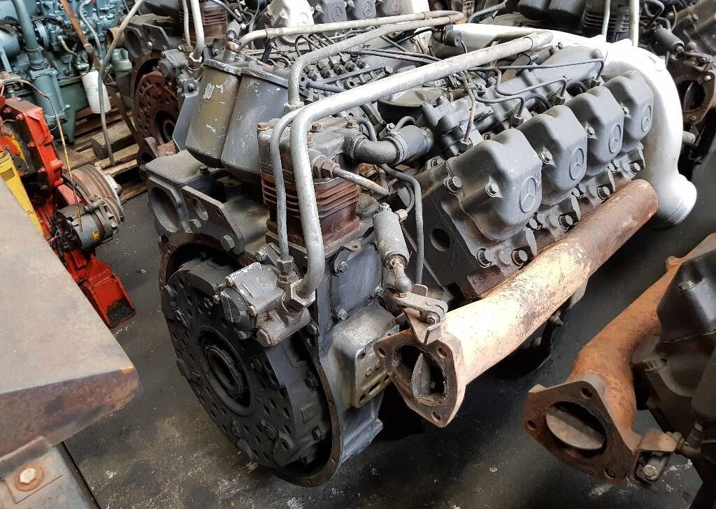 Mercedes-Benz Axor - Двигатель: фото 1 Mercedes-Benz Axor - Двигатель: фото 1