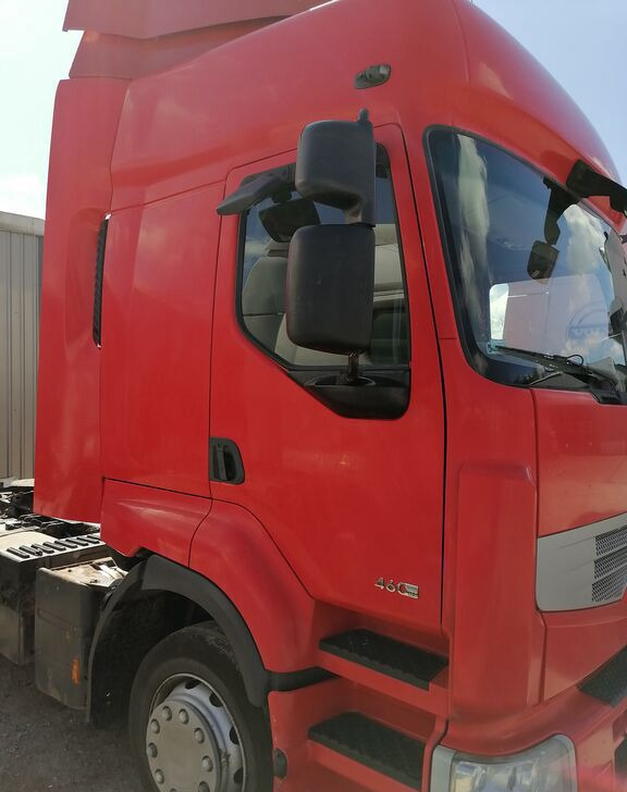 RENAULT - Кабина для Грузовиков: фото 2 RENAULT - Кабина для Грузовиков: фото 2